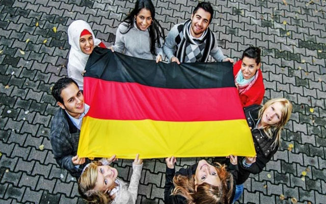 القنصلية المغربية في دوسلدورف تتخذ تدابير وإجراءات لمساعدة المغاربة العالقين